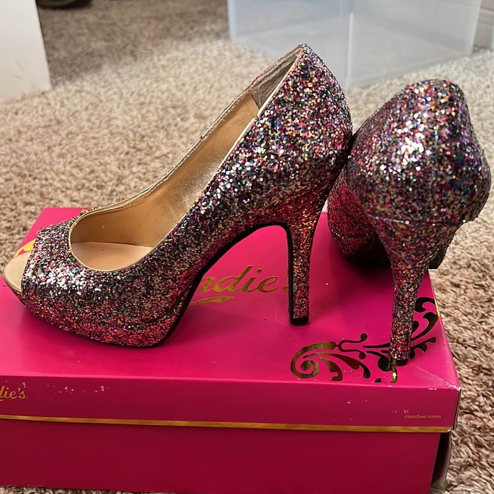 🪩 Party Heels! 👠🎉 Candie’s Multi colored glitter platform heels size 8